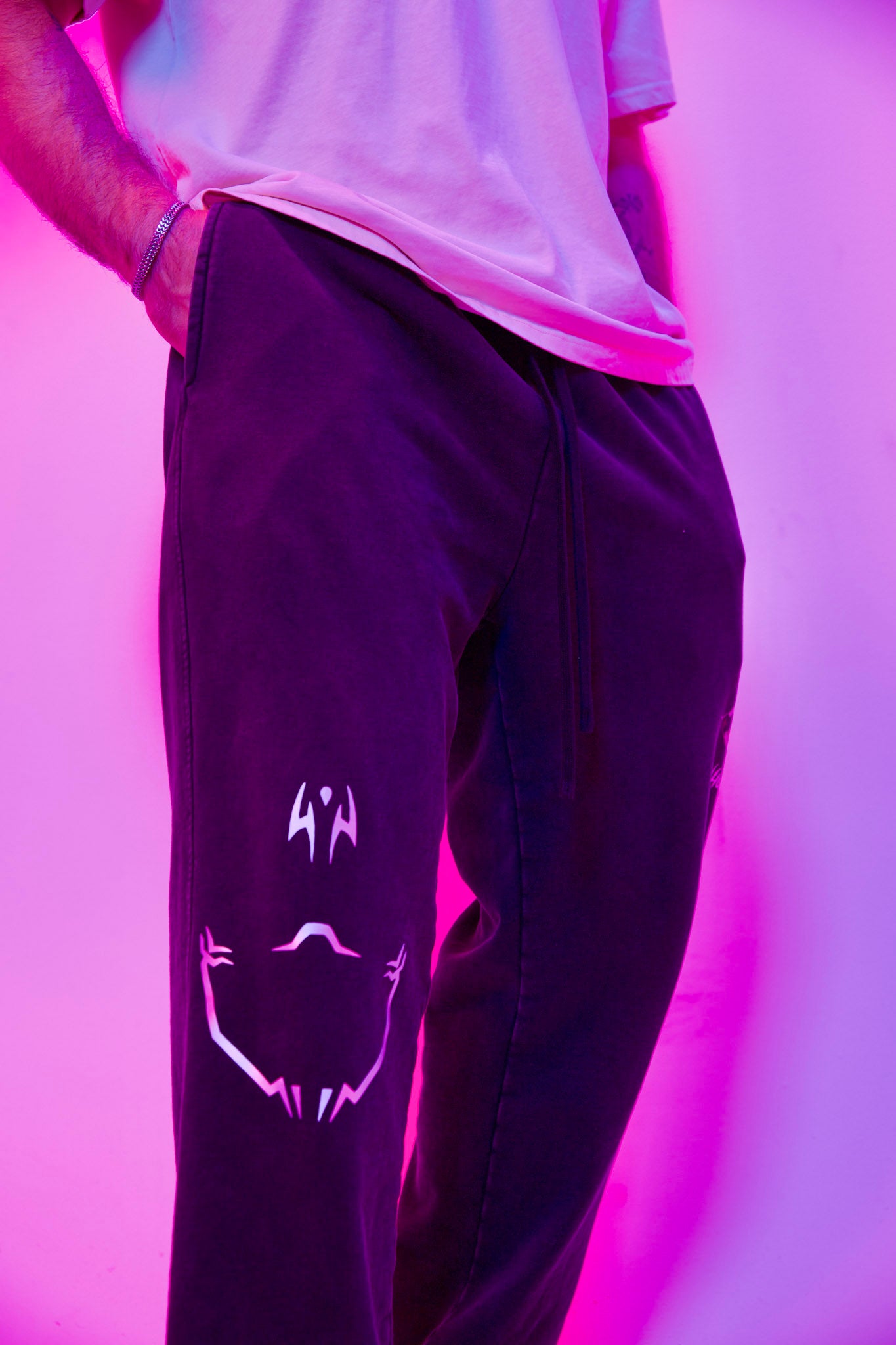 INHUMAN DEVOUR SWEATPANTS