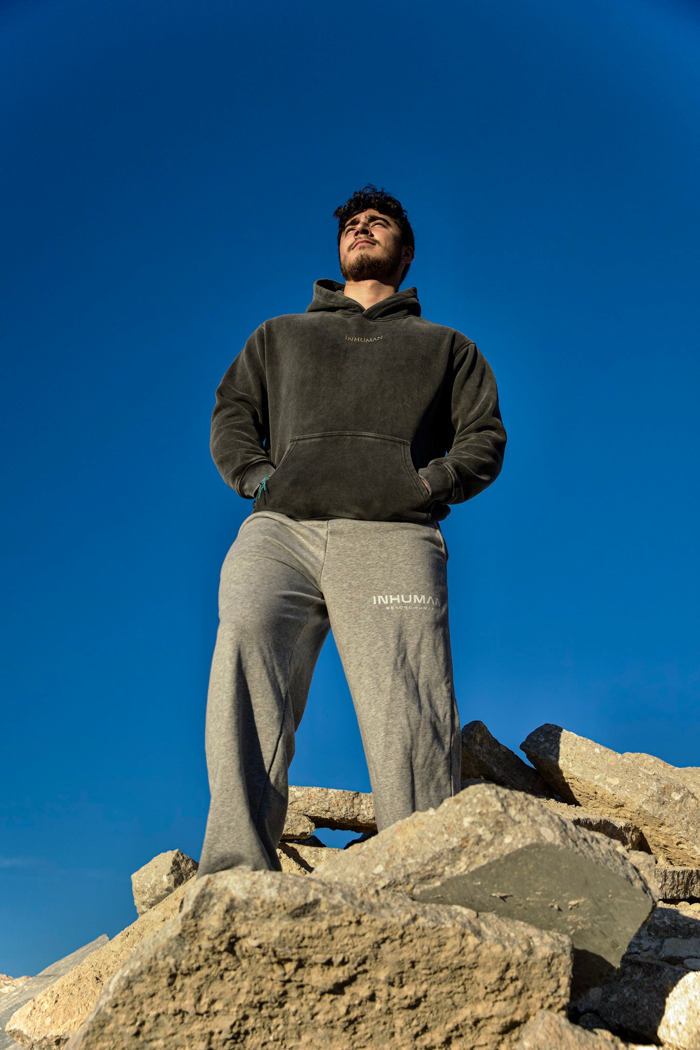PREMIUM SNOW WASHED HOODIE