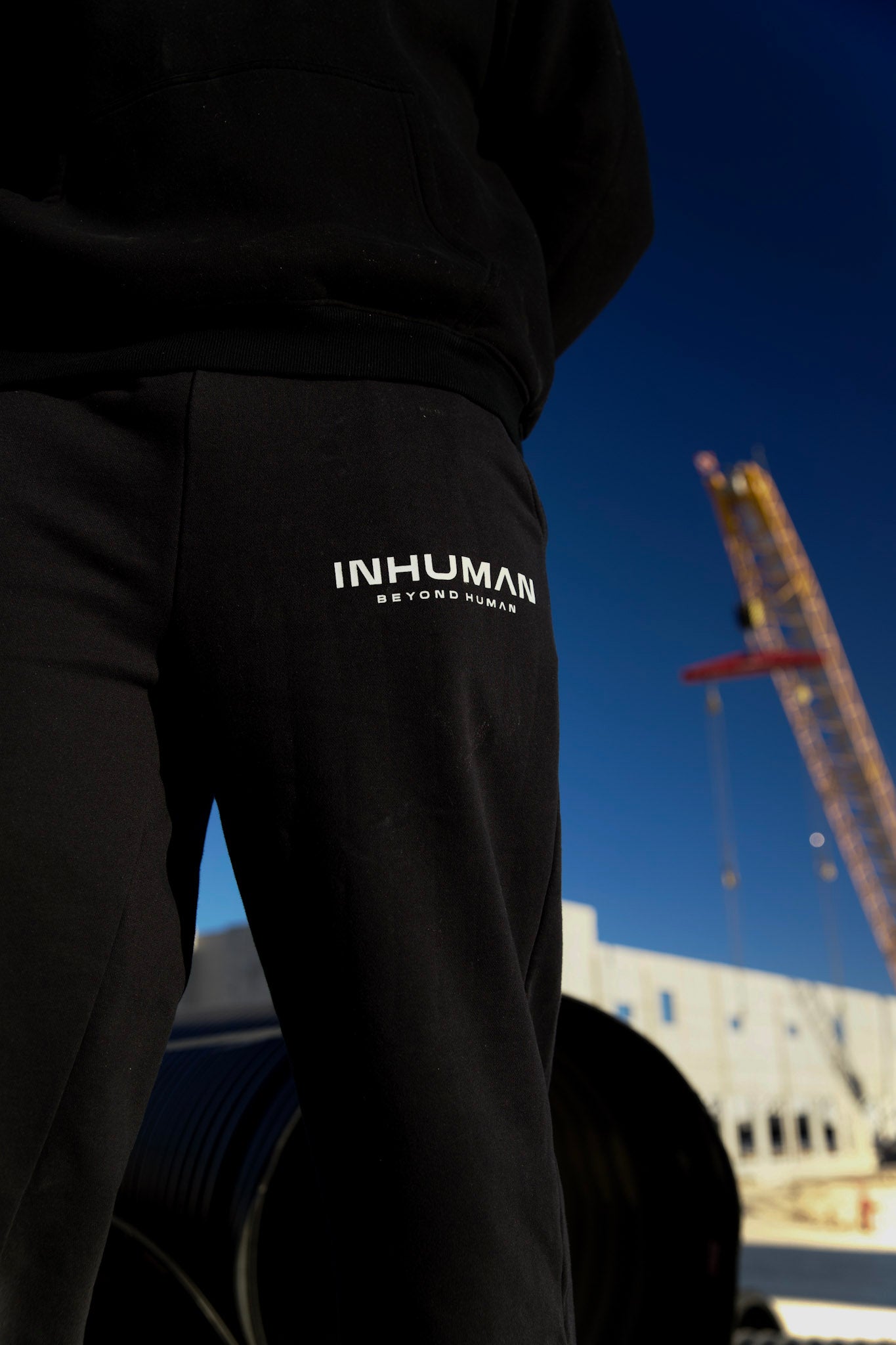 ESSENTIAL INHUMAN SWEATPANT