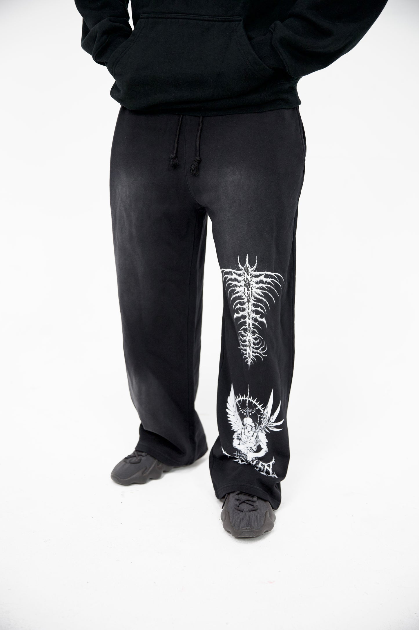 MONARCH SUNFADED SWEATPANTS